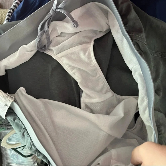 Under Armor Shorts Women's XL Fly-By 2.0 Gray Sporty Running Athleisure Lined - Picture 5 of 7